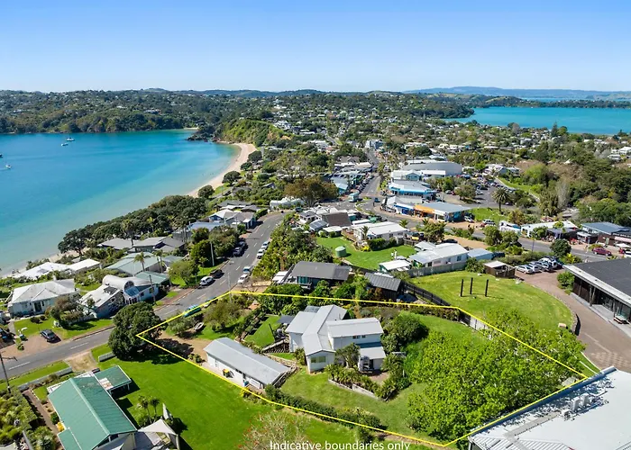 Oneroa Bay View Apartment