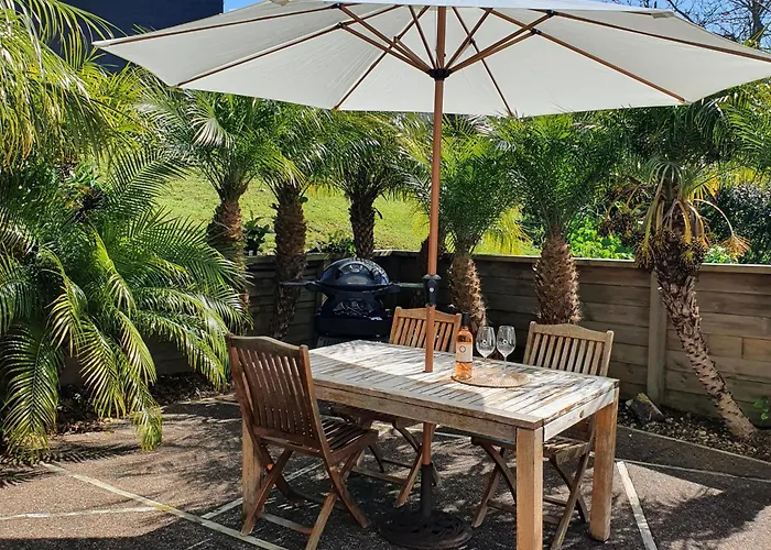 Oneroa Bay View Apartment